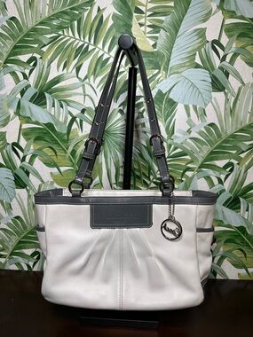Coach White Leather Shoulder Bag with Gray Trim and Logo Charm